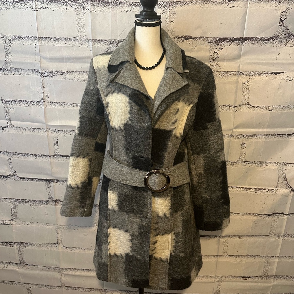 Zara coat, size small